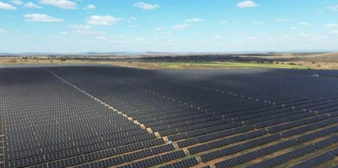 A maior usina fotovoltaica da América conectada à rede no Brasil