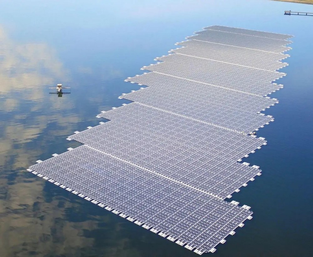 Fotovoltaico flutuante offshore